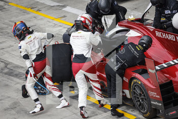 2021-07-18 - 01 Calderon Tatiana (col), Floersch Sophia (ger), Visser Beitske (nld), Richard Mille Racing Team, Oreca 07 - Gibson, PIT STOP during the 6 Hours of Monza, 3rd round of the 2021 FIA World Endurance Championship, FIA WEC, on the Autodromo Nazionale di Monza, from July 16 to 18, 2021 in Monza, Italy - Photo François Flamand / DPPI - 6 HOURS OF MONZA, 3RD ROUND OF THE 2021 FIA WORLD ENDURANCE CHAMPIONSHIP, FIA WEC - ENDURANCE - MOTORS