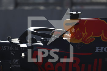 2020-02-20 - Alexander Albon (THA) Red Bull Racing RB15 - PRE-SEASON TESTING 2020 - DAY 2 - FORMULA 1 - MOTORS