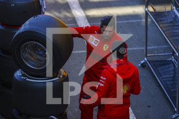 2020-02-21 - Scuderia Ferrari Mechanics - PRE-SEASON TESTING 2020 - FORMULA 1 - MOTORS