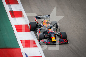 2020-09-26 - 23 ALBON Alexander (tha), Aston Martin Red Bull Racing Honda RB16, action during the Formula 1 VTB Russian Grand Prix 2020, from September 25 to 27, 2020 on the Sochi Autodrom, in Sochi, Russia - Photo Antonin Vincent / DPPI - FORMULA 1 VTB RUSSIAN GRAND PRIX 2020 - FORMULA 1 - MOTORS