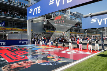 2020-09-27 - national anthem during the Formula 1 VTB Russian Grand Prix 2020, from September 25 to 27, 2020 on the Sochi Autodrom, in Sochi, Russia - Photo Antonin Vincent / DPPI - FORMULA 1 VTB RUSSIAN GRAND PRIX 2020 - SUNDAY - FORMULA 1 - MOTORS