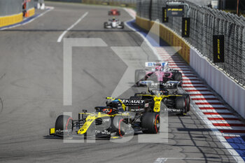 2020-09-27 - 31 OCON Esteban (fra), Renault F1 Team RS20, action and 03 RICCIARDO Daniel (aus), Renault F1 Team RS20 during the Formula 1 VTB Russian Grand Prix 2020, from September 25 to 27, 2020 on the Sochi Autodrom, in Sochi, Russia - Photo Fran..ois Flamand / DPPI - FORMULA 1 VTB RUSSIAN GRAND PRIX 2020 - SUNDAY - FORMULA 1 - MOTORS