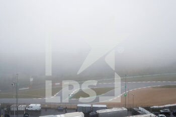 2020-10-09 - the track, piste, under the fog and rain, pluie, illustration during the Formula 1 Aramco Grosser Preis Der Eifel 2020, Eifel Grand Prix, from October 9 to 11, 2020 on the N - FORMULA 1 ARAMCO GROSSER PREIS DER EIFEL 2020 GRAND PRIX - FRIDAY - FORMULA 1 - MOTORS