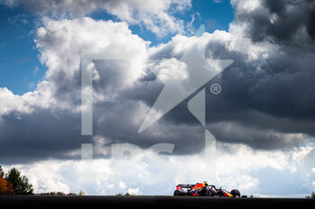 2020-10-10 - 33 VERSTAPPEN Max (nld), Aston Martin Red Bull Racing Honda RB16, action during the Formula 1 Aramco Grosser Preis Der Eifel 2020, Eifel Grand Prix, from October 9 to 11, 2020 on the N.rburgring, in N.rburg, Germany - Photo Antonin Vincent / DPPI - FORMULA 1 ARAMCO GROSSER PREIS DER EIFEL 2020, EIFEL GRAND PRIX - SATURDAY - FORMULA 1 - MOTORS