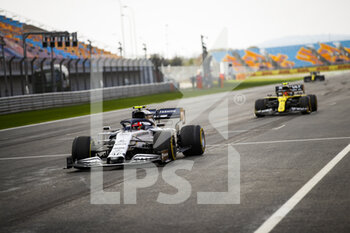 2020-11-13 - GASLY Pierre (fra), Scuderia AlphaTauri Honda AT01, OCON Esteban (fra), Renault F1 Team RS20, action during the Formula 1 DHL Turkish Grand Prix 2020, from November 13 to 15, 2020 on the Intercity Istanbul Park, in Tuzla, near Istanbul, Turkey - Photo Florent Gooden / DPPI - FORMULA 1 DHL TURKISH GRAND PRIX 2020 - FRIDAY - FORMULA 1 - MOTORS