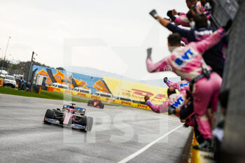 2020-11-15 - 11 PEREZ Sergio (mex), Racing Point F1 RP20, action securing second place on the podium during the Formula 1 DHL Turkish Grand Prix 2020, from November 13 to 15, 2020 on the Intercity Istanbul Park, in Tuzla, near Istanbul, Turkey - Photo Florent Gooden / DPPI - FORMULA 1 DHL TURKISH GRAND PRIX 2020 - SUNDAY - FORMULA 1 - MOTORS