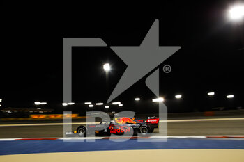 2020-11-27 - 33 VERSTAPPEN Max (nld), Aston Martin Red Bull Racing Honda RB16, action during the Formula 1 Gulf Air Bahrain Grand Prix 2020, from November 27 to 29, 2020 on the Bahrain International Circuit, in Sakhir, Bahrain - Photo Florent Gooden / DPPI - FORMULA 1 GULF AIR BAHRAIN GRAND PRIX 2020 - FRIDAY - FORMULA 1 - MOTORS