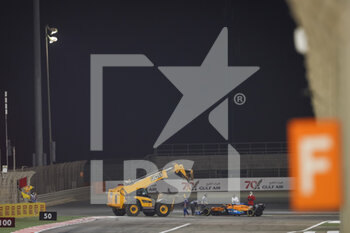 2020-11-28 - 55 SAINZ Carlos (spa), McLaren Renault F1 MCL35, action during the Formula 1 Gulf Air Bahrain Grand Prix 2020, from November 27 to 29, 2020 on the Bahrain International Circuit, in Sakhir, Bahrain - Photo Antonin Vincent / DPPI - FORMULA 1 GULF AIR BAHRAIN GRAND PRIX 2020 - SATURDAY - FORMULA 1 - MOTORS