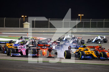 2020-11-29 - Start of the race, 05 VETTEL Sebastian (ger), Scuderia Ferrari SF1000, action during the Formula 1 Gulf Air Bahrain Grand Prix 2020, from November 27 to 29, 2020 on the Bahrain International Circuit, in Sakhir, Bahrain - Photo DPPI - FORMULA 1 GULF AIR BAHRAIN GRAND PRIX 2020 - SUNDAY - FORMULA 1 - MOTORS