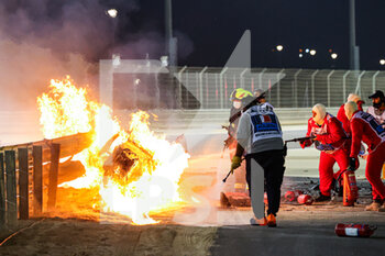 2020-11-29 - Crash of GROSJEAN Romain (fra), Haas F1 Team VF-20 Ferrari, fire during the Formula 1 Gulf Air Bahrain Grand Prix 2020, from November 27 to 29, 2020 on the Bahrain International Circuit, in Sakhir, Bahrain - Photo DPPI - FORMULA 1 GULF AIR BAHRAIN GRAND PRIX 2020 - SUNDAY - FORMULA 1 - MOTORS