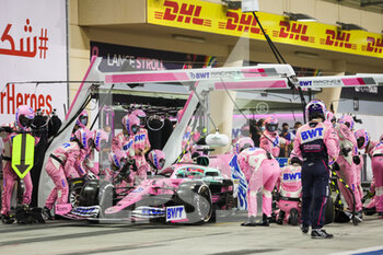 2020-11-29 - pitstop 11 PEREZ Sergio (mex), Racing Point F1 RP20, action during the Formula 1 Gulf Air Bahrain Grand Prix 2020, from November 27 to 29, 2020 on the Bahrain International Circuit, in Sakhir, Bahrain - Photo Antonin Vincent / DPPI - FORMULA 1 GULF AIR BAHRAIN GRAND PRIX 2020 - SUNDAY - FORMULA 1 - MOTORS