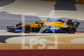 2020-12-05 - SAINZ Carlos (spa), McLaren Renault F1 MCL35, action during the Formula 1 Rolex Sakhir Grand Prix 2020, from December 4 to 6, 2020 on the Bahrain International Circuit, in Sakhir, Bahrain - Photo DPPI - FORMULA 1 ROLEX SAKHIR GRAND PRIX 2020 - SATURDAY - FORMULA 1 - MOTORS