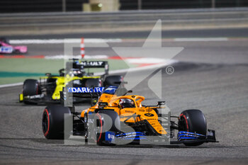 2020-12-06 - 55 SAINZ Carlos (spa), McLaren Renault F1 MCL35, action during the Formula 1 Rolex Sakhir Grand Prix 2020, from December 4 to 6, 2020 on the Bahrain International Circuit, in Sakhir, Bahrain - Photo Antonin Vincent / DPPI - FORMULA 1 ROLEX SAKHIR GRAND PRIX 2020 - SUNDAY - FORMULA 1 - MOTORS