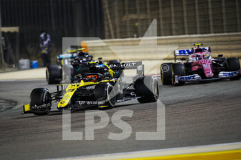 2020-12-06 - 31 OCON Esteban (fra), Renault F1 Team RS20, 18 STROLL Lance (can), Racing Point F1 RP20, action during the Formula 1 Rolex Sakhir Grand Prix 2020, from December 4 to 6, 2020 on the Bahrain International Circuit, in Sakhir, Bahrain - Photo Florent Gooden / DPPI - FORMULA 1 ROLEX SAKHIR GRAND PRIX 2020 - SUNDAY - FORMULA 1 - MOTORS