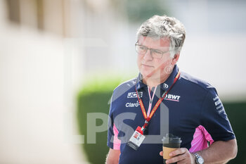 2020-12-10 - SZAFNAUER Otmar (rom), Team Principal and CEO of Racing Point F1, portrait during the Formula 1 Etihad Airways Abu Dhabi Grand Prix 2020, from December 11 to 13, 2020 on the Yas Marina Circuit, in Abu Dhabi - Photo Antonin Vincent / DPPI - FORMULA 1 ETIHAD AIRWAYS ABU DHABI GRAND PRIX 2020 - THURSDAY - FORMULA 1 - MOTORS