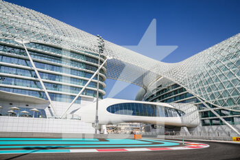 2020-12-10 - track, piste, W hotel, illustration during the Formula 1 Etihad Airways Abu Dhabi Grand Prix 2020, from December 11 to 13, 2020 on the Yas Marina Circuit, in Abu Dhabi - Photo Antonin Vincent / DPPI - FORMULA 1 ETIHAD AIRWAYS ABU DHABI GRAND PRIX 2020 - THURSDAY - FORMULA 1 - MOTORS