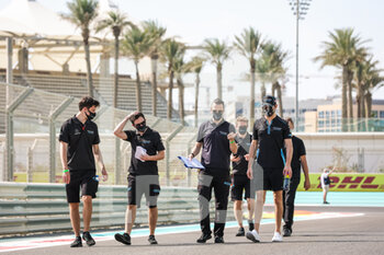 2020-12-10 - trackwalk LATIFI Nicholas (can), Williams Racing F1 FW43, portrait during the Formula 1 Etihad Airways Abu Dhabi Grand Prix 2020, from December 11 to 13, 2020 on the Yas Marina Circuit, in Abu Dhabi - Photo Antonin Vincent / DPPI - FORMULA 1 ETIHAD AIRWAYS ABU DHABI GRAND PRIX 2020 - THURSDAY - FORMULA 1 - MOTORS