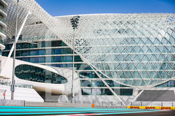2020-12-10 - W Hotel illustration, track, piste, during the Formula 1 Etihad Airways Abu Dhabi Grand Prix 2020, from December 11 to 13, 2020 on the Yas Marina Circuit, in Abu Dhabi - Photo Antonin Vincent / DPPI - FORMULA 1 ETIHAD AIRWAYS ABU DHABI GRAND PRIX 2020 - THURSDAY - FORMULA 1 - MOTORS