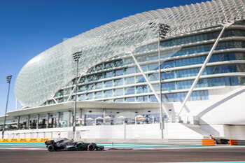 2020-12-11 - 44 HAMILTON Lewis (gbr), Mercedes AMG F1 GP W11 Hybrid EQ Power+, action during the Formula 1 Etihad Airways Abu Dhabi Grand Prix 2020, from December 11 to 13, 2020 on the Yas Marina Circuit, in Abu Dhabi - Photo Antonin Vincent / DPPI - FORMULA 1 ETIHAD AIRWAYS ABU DHABI GRAND PRIX 2020 - FRIDAY - FORMULA 1 - MOTORS