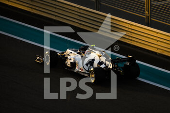 2020-12-11 - GASLY Pierre (fra), Scuderia AlphaTauri Honda AT01, action during the Formula 1 Etihad Airways Abu Dhabi Grand Prix 2020, from December 11 to 13, 2020 on the Yas Marina Circuit, in Abu Dhabi - Photo Florent Gooden / DPPI - FORMULA 1 ETIHAD AIRWAYS ABU DHABI GRAND PRIX 2020 - FRIDAY - FORMULA 1 - MOTORS