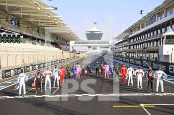 2020-12-13 - Drivers end of season picture during the Formula 1 Etihad Airways Abu Dhabi Grand Prix 2020, from December 11 to 13, 2020 on the Yas Marina Circuit, in Abu Dhabi - Photo Pool F1 / DPPI - FORMULA 1 ETIHAD AIRWAYS ABU DHABI GRAND PRIX 2020 - SUNDAY - FORMULA 1 - MOTORS