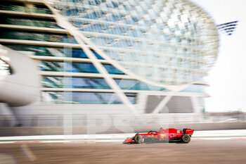 2020-12-15 - 32 FUOCO Antonio (ita), Scuderia Ferrari SF1000, action during the Formula 1 Abu Dhabi Rookie Test 2020, on December 15, 2020 on the Yas Marina Circuit, in Abu Dhabi - Photo Antonin Vincent / DPPI - FORMULA 1 ABU DHABI ROOKIE TEST 2020 - FORMULA 1 - MOTORS