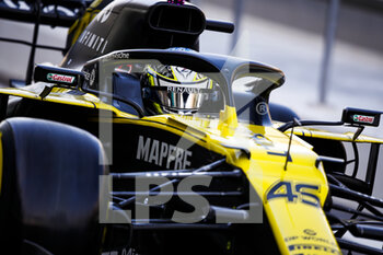 2020-12-15 - ZHOU Guanyu (chi), Development Driver of Renault F1 Team, action during the Formula 1 Abu Dhabi Rookie Test 2020, on December 15, 2020 on the Yas Marina Circuit, in Abu Dhabi - Photo Florent Gooden / DPPI - FORMULA 1 ABU DHABI ROOKIE TEST 2020 - FORMULA 1 - MOTORS