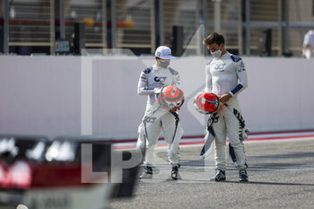 2021-03-12 - GASLY Pierre (fra), Scuderia AlphaTauri Honda AT02, TSUNODA Yuki (jap), Scuderia AlphaTauri Honda AT02, portrait during the Formula 1 Pre-season testing 2020 from March 12 to 14, 2021 on the Bahrain International Circuit, in Sakhir, Bahrain - Photo Antonin Vincent / DPPI - FORMULA 1 PRE-SEASON TESTING 2021 - FORMULA 1 - MOTORS