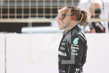 2021-03-12 - HAMILTON Lewis (gbr), Mercedes AMG F1 GP W12 E Performance, portrait during the Formula 1 Pre-season testing 2020 from March 12 to 14, 2021 on the Bahrain International Circuit, in Sakhir, Bahrain - Photo Antonin Vincent / DPPI - FORMULA 1 PRE-SEASON TESTING 2021 - FORMULA 1 - MOTORS