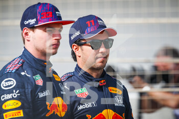 2021-03-12 - VERSTAPPEN Max (ned), Red Bull Racing Honda RB16B, PEREZ Sergio (mex), Red Bull Racing Honda RB16B, portrait during the Formula 1 Pre-season testing 2020 from March 12 to 14, 2021 on the Bahrain International Circuit, in Sakhir, Bahrain - Photo Florent Gooden / DPPI - FORMULA 1 PRE-SEASON TESTING 2021 - FORMULA 1 - MOTORS