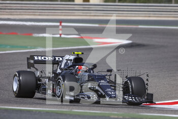 2021-03-12 - 10 GASLY Pierre (fra), Scuderia AlphaTauri Honda AT02, action during the Formula 1 Pre-season testing 2020 from March 12 to 14, 2021 on the Bahrain International Circuit, in Sakhir, Bahrain - Photo Antonin Vincent / DPPI - FORMULA 1 PRE-SEASON TESTING 2021 - FORMULA 1 - MOTORS