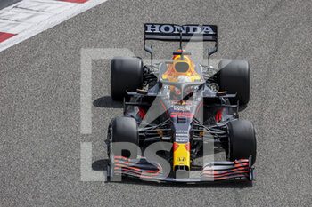 2021-03-12 - 33 VERSTAPPEN Max (nld), Red Bull Racing Honda RB16B, action during the Formula 1 Pre-season testing 2020 from March 12 to 14, 2021 on the Bahrain International Circuit, in Sakhir, Bahrain - Photo Antonin Vincent / DPPI - FORMULA 1 PRE-SEASON TESTING 2021 - FORMULA 1 - MOTORS