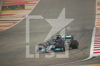2021-03-12 - 44 HAMILTON Lewis (gbr), Mercedes AMG F1 GP W12 E Performance, action during the Formula 1 Pre-season testing 2021 from March 12 to 14, 2021 on the Bahrain International Circuit, in Sakhir, Bahrain - Photo Antonin Vincent / DPPI - FORMULA 1 PRE-SEASON TESTING 2021 - FORMULA 1 - MOTORS