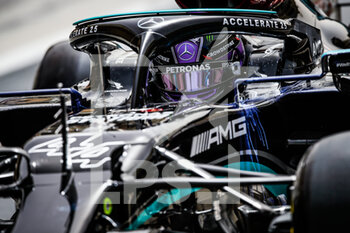 2021-03-13 - HAMILTON Lewis (gbr), Mercedes AMG F1 GP W12 E Performance, action during the Formula 1 Pre-season testing 2021 from March 12 to 14, 2021 on the Bahrain International Circuit, in Sakhir, Bahrain - Photo Florent Gooden / DPPI - FORMULA 1 PRE-SEASON TESTING 2021 - FORMULA 1 - MOTORS