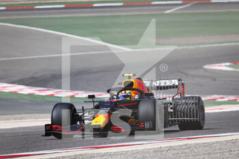 2021-03-14 - 11 PEREZ Sergio (mex), Red Bull Racing Honda RB16B, action during the Formula 1 Pre-season testing 2020 from March 12 to 14, 2021 on the Bahrain International Circuit, in Sakhir, Bahrain - Photo Antonin Vincent / DPPI - FORMULA 1 PRE-SEASON TESTING 2021 - FORMULA 1 - MOTORS