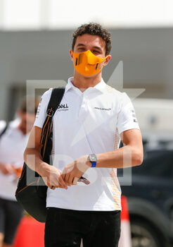 2021-03-25 - NORRIS Lando (gbr), McLaren MCL35M, portrait during Formula 1 Gulf Air Bahrain Grand Prix 2021 from March 26 to 28, 2021 on the Bahrain International Circuit, in Sakhir, Bahrain - Photo DPPI - FORMULA 1 GULF AIR BAHRAIN GRAND PRIX 2021 - FORMULA 1 - MOTORS