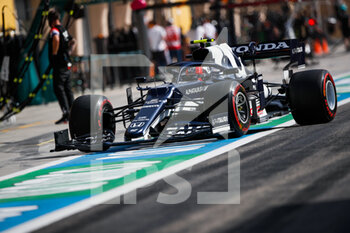 2021-03-26 - GASLY Pierre (fra), Scuderia AlphaTauri Honda AT02, action during Formula 1 Gulf Air Bahrain Grand Prix 2021 from March 26 to 28, 2021 on the Bahrain International Circuit, in Sakhir, Bahrain - Photo Florent Gooden / DPPI - FORMULA 1 GULF AIR BAHRAIN GRAND PRIX 2021 - FORMULA 1 - MOTORS