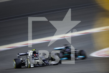 2021-03-26 - 10 GASLY Pierre (fra), Scuderia AlphaTauri Honda AT02, action during Formula 1 Gulf Air Bahrain Grand Prix 2021 from March 26 to 28, 2021 on the Bahrain International Circuit, in Sakhir, Bahrain - Photo Frédéric Le Floc?h / DPPI - FORMULA 1 GULF AIR BAHRAIN GRAND PRIX 2021 - FORMULA 1 - MOTORS