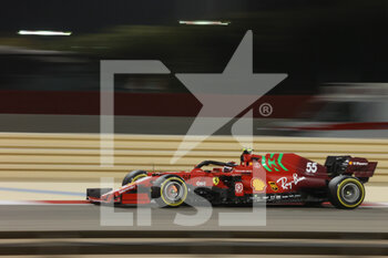2021-03-27 - 55 SAINZ Carlos (spa), Scuderia Ferrari SF21, action during Formula 1 Gulf Air Bahrain Grand Prix 2021 from March 26 to 28, 2021 on the Bahrain International Circuit, in Sakhir, Bahrain - Photo DPPI - FORMULA 1 GULF AIR BAHRAIN GRAND PRIX 2021 - FORMULA 1 - MOTORS