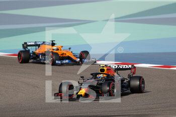 2021-03-27 - 11 PEREZ Sergio (mex), Red Bull Racing Honda RB16B, action during Formula 1 Gulf Air Bahrain Grand Prix 2021 from March 26 to 28, 2021 on the Bahrain International Circuit, in Sakhir, Bahrain - Photo Frédéric Le Floc?h / DPPI - FORMULA 1 GULF AIR BAHRAIN GRAND PRIX 2021 - FORMULA 1 - MOTORS