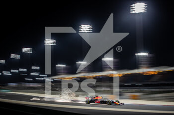 2021-03-27 - PEREZ Sergio (mex), Red Bull Racing Honda RB16B, action during Formula 1 Gulf Air Bahrain Grand Prix 2021 from March 26 to 28, 2021 on the Bahrain International Circuit, in Sakhir, Bahrain - Photo Frédéric Le Floc?h / DPPI - FORMULA 1 GULF AIR BAHRAIN GRAND PRIX 2021 - FORMULA 1 - MOTORS