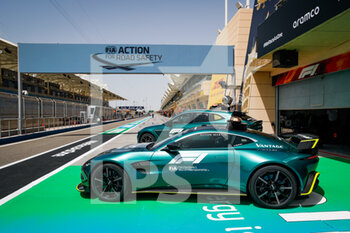 2021-03-28 - The new FIA Aston Martin Vantage Safety Car during Formula 1 Gulf Air Bahrain Grand Prix 2021 from March 26 to 28, 2021 on the Bahrain International Circuit, in Sakhir, Bahrain - Photo Florent Gooden / DPPI - FORMULA 1 GULF AIR BAHRAIN GRAND PRIX 2021 - FORMULA 1 - MOTORS