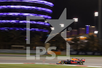2021-03-28 - 33 VERSTAPPEN Max (nld), Red Bull Racing Honda RB16B, action during Formula 1 Gulf Air Bahrain Grand Prix 2021 from March 26 to 28, 2021 on the Bahrain International Circuit, in Sakhir, Bahrain - Photo Frédéric Le Floc?h / DPPI - FORMULA 1 GULF AIR BAHRAIN GRAND PRIX 2021 - FORMULA 1 - MOTORS
