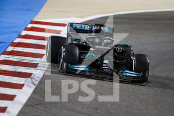 2021-03-28 - 44 HAMILTON Lewis (gbr), Mercedes AMG F1 GP W12 E Performance, action during Formula 1 Gulf Air Bahrain Grand Prix 2021 from March 26 to 28, 2021 on the Bahrain International Circuit, in Sakhir, Bahrain - Photo Florent Gooden / DPPI - FORMULA 1 GULF AIR BAHRAIN GRAND PRIX 2021 - FORMULA 1 - MOTORS