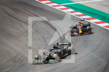 2021-05-02 - 44 HAMILTON Lewis (gbr), Mercedes AMG F1 GP W12 E Performance, 33 VERSTAPPEN Max (nld), Red Bull Racing Honda RB16B, action during the Formula 1 Heineken Grande Prémio de Portugal 2021 from April 30 to May 2, 2021 on the Algarve International Circuit, in Portimao, Portugal - Photo Antonin Vincent / DPPI - FORMULA 1 HEINEKEN GRANDE PREMIO DE PORTUGAL 2021 - FORMULA 1 - MOTORS