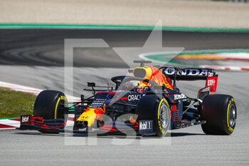 2021-05-08 - 33 VERSTAPPEN Max (nld), Red Bull Racing Honda RB16B, action during the Formula 1 Aramco Gran Premio De Espana 2021 from May 07 to 10, 2021 on the Circuit de Barcelona-Catalunya, in Montmelo, near Barcelona, Spain - Photo Xavi Bonilla / DPPI - FORMULA 1 ARAMCO GRAN PREMIO DE ESPANA 2021 - FORMULA 1 - MOTORS
