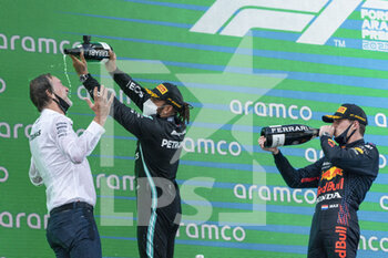 2021-05-09 - HAMILTON Lewis (gbr), Mercedes AMG F1 GP W12 E Performance, portrait and Jim Ratcliffe INEOS CEO during the Formula 1 Aramco Gran Premio De Espana 2021 from May 07 to 10, 2021 on the Circuit de Barcelona-Catalunya, in Montmelo, near Barcelona, Spain - Photo DPPI - FORMULA 1 ARAMCO GRAN PREMIO DE ESPANA 2021 - FORMULA 1 - MOTORS