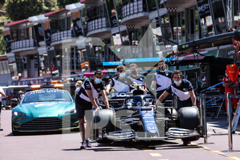 2021-05-19 - 10 GASLY Pierre (fra), Scuderia AlphaTauri Honda AT02, pitlane, during the 2021 Formula One World Championship, Grand Prix of Monaco from on May 20 to 23 in Monaco - Photo Antonin Vincent / DPPI - 2021 FORMULA ONE WORLD CHAMPIONSHIP, GRAND PRIX OF MONACO - FORMULA 1 - MOTORS