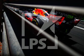 2021-05-19 - VERSTAPPEN Max (ned), Red Bull Racing Honda RB16B, action during the 2021 Formula One World Championship, Grand Prix of Monaco from on May 20 to 23 in Monaco - Photo Florent Gooden / DPPI - 2021 FORMULA ONE WORLD CHAMPIONSHIP, GRAND PRIX OF MONACO - FORMULA 1 - MOTORS