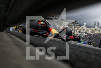 2021-05-22 - PEREZ Sergio (mex), Red Bull Racing Honda RB16B, action during the 2021 Formula One World Championship, Grand Prix of Monaco from on May 20 to 23 in Monaco - Photo DPPI - 2021 FORMULA ONE WORLD CHAMPIONSHIP, GRAND PRIX OF MONACO - FORMULA 1 - MOTORS